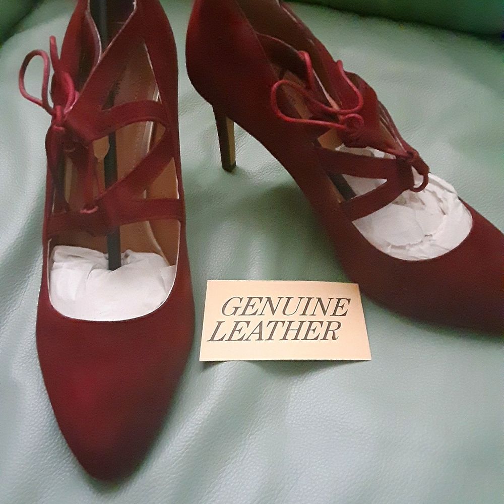 Wendy Williams Front Lace 3 in Heels